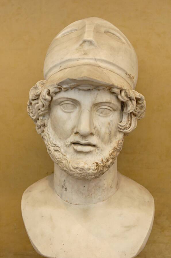 Bust of Pericles wearing a Corinthian helmet. Marble, Roman copy after a Greek original.
