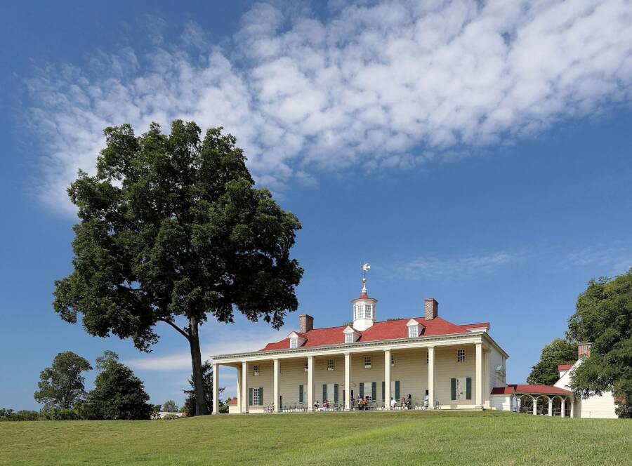 Mount Vernon  Estate, Mansion, eastern facade